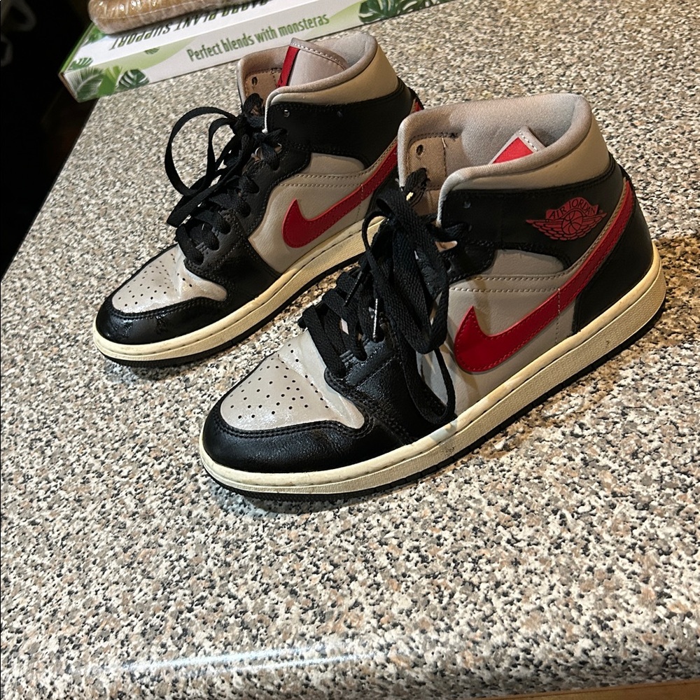 Nike air Jordan 1 black/collage